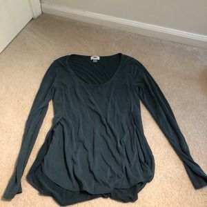 Cute, soft old Navy top in teal. Scoop Neck